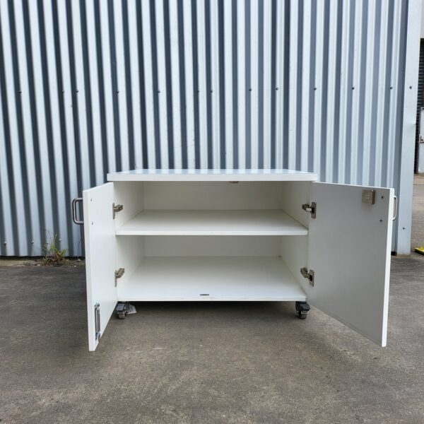 White Cabinet - Image 3